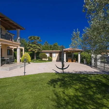 Saladinka 3 Holiday home Porec