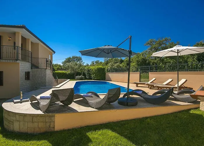 Saladinka 3 Holiday home *