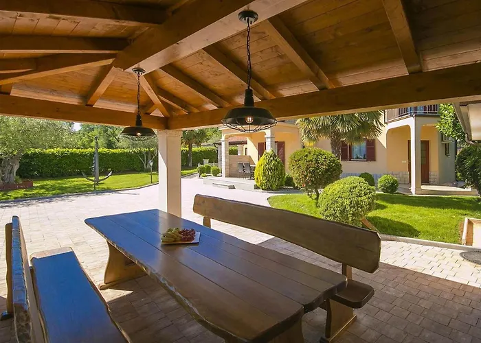 Holiday home Saladinka 3 *